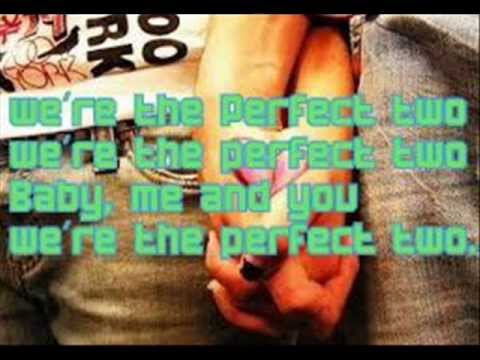 Auburn-The Perfect Two (lyrics video)