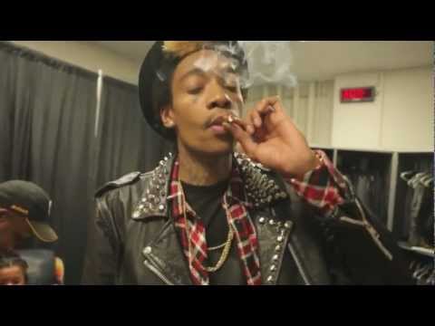 Wiz Khalifa – Smokin Drink [Official Music Video]
