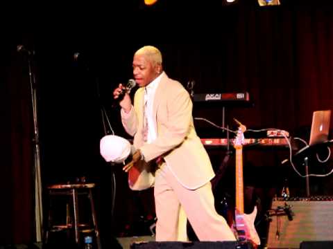 Sisqo of Dru Hill “Incomplete” (Live) at BB King’s in NYC 6/10/12