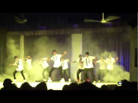 Lyceum International School Panadura Boys Performing to “BOOM BOOM POW” (HipHop Dance) – 2013