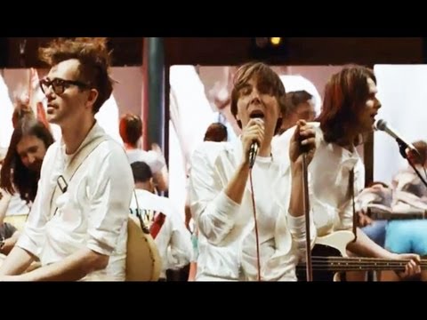 Phoenix – Trying To Be Cool (Official Video)
